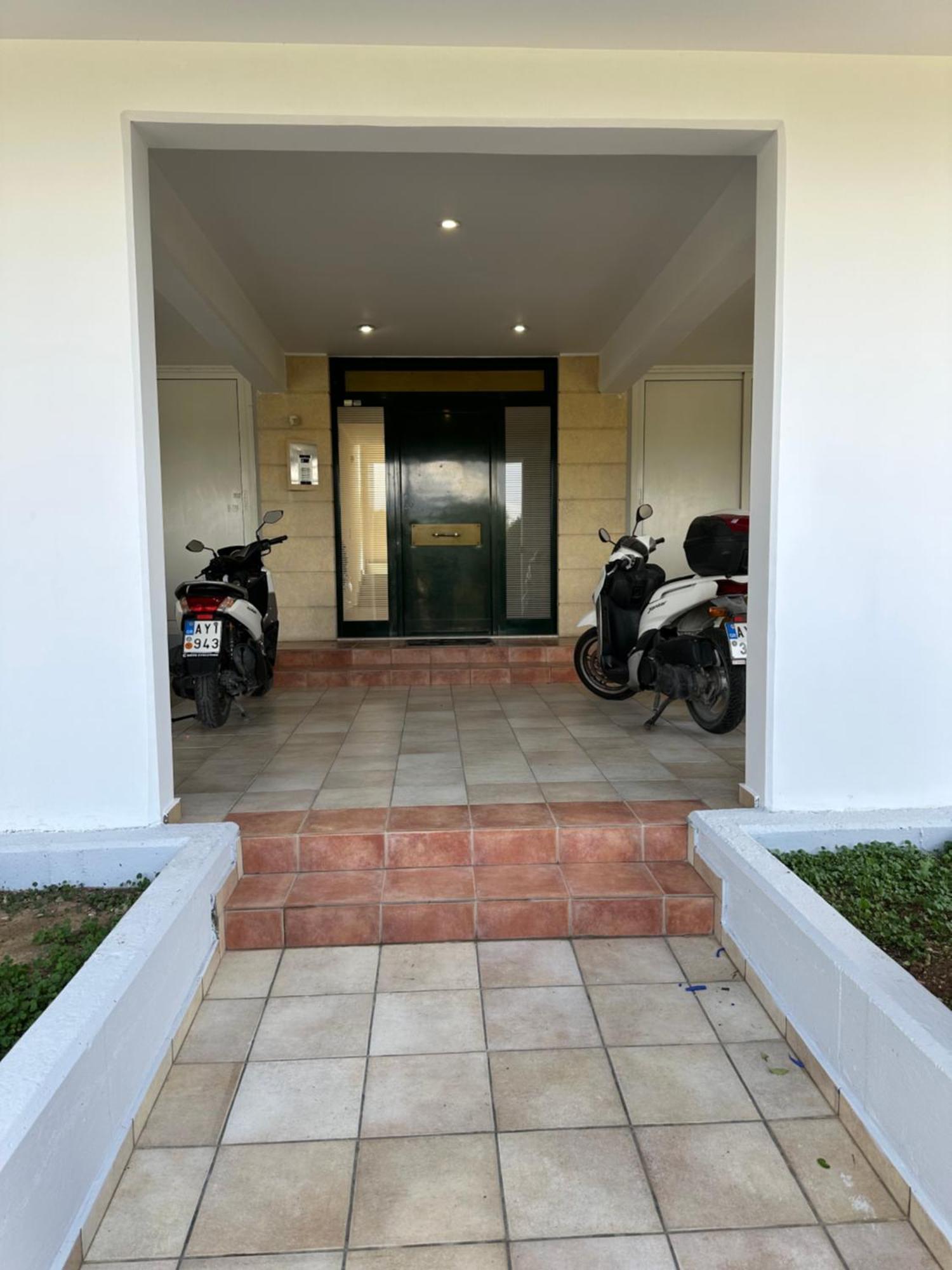 Δωματιο Με Ησυχία Και Θέα Patras Exterior photo
